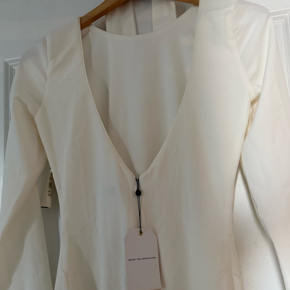 ✨ NWT Dress the Population Off-White Belted Midi Dress – Size M ✨